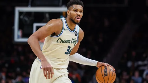 郑钦文在迈阿密站晋级八强，斩获215积分及18.9万美元奖金